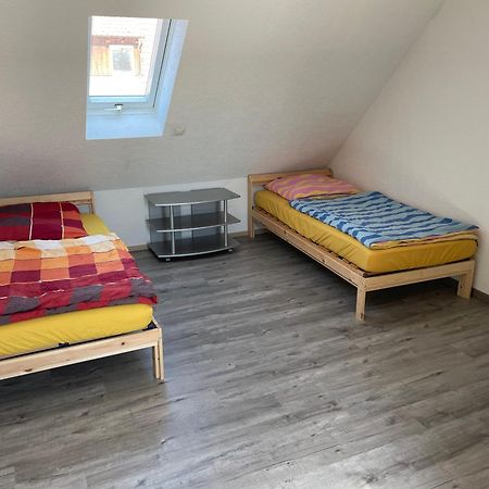 Haus Dambacher - Arbeiter-Monteurzimmer Нюртинген Екстериор снимка
