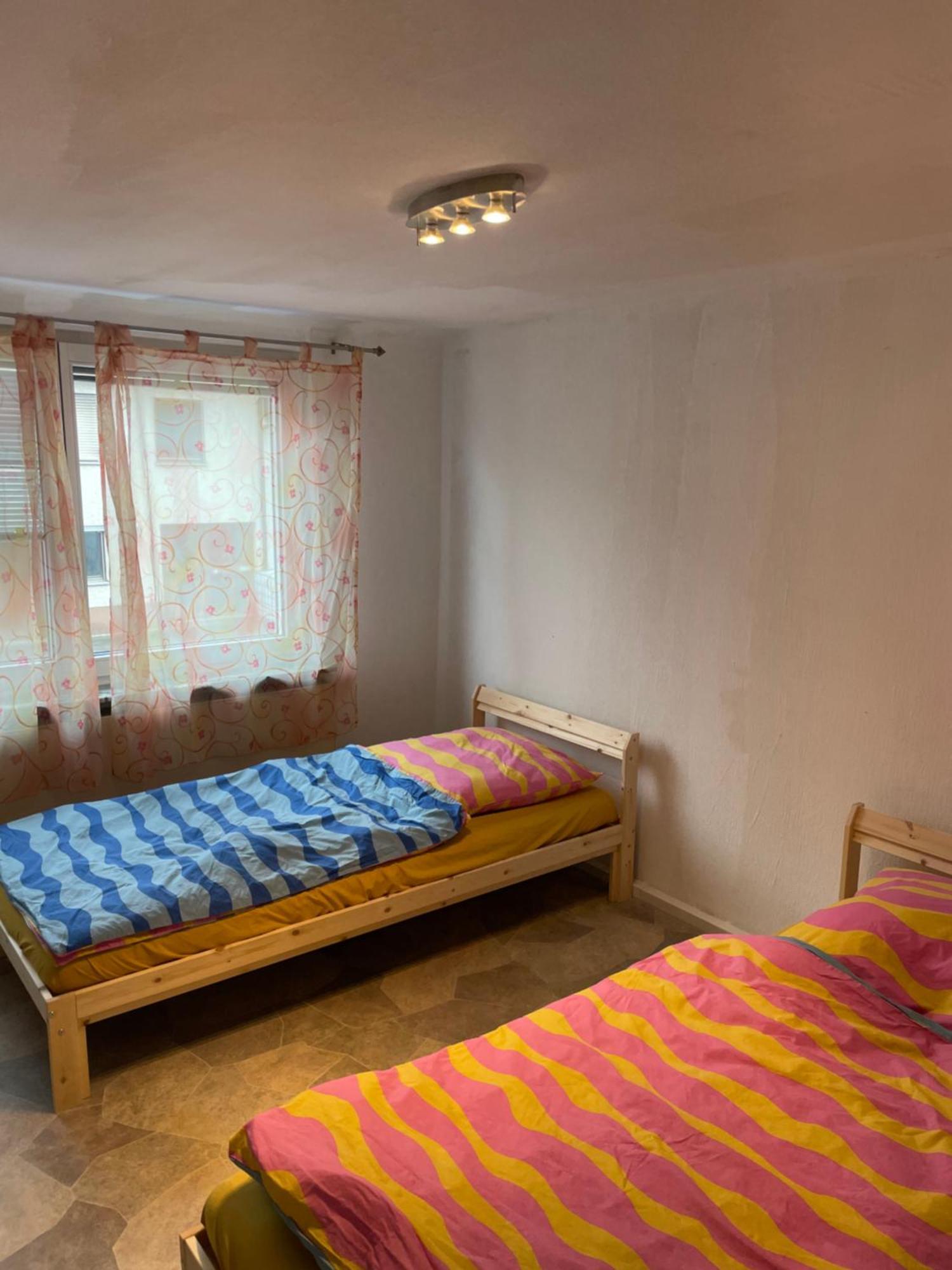 Haus Dambacher - Arbeiter-Monteurzimmer Нюртинген Екстериор снимка